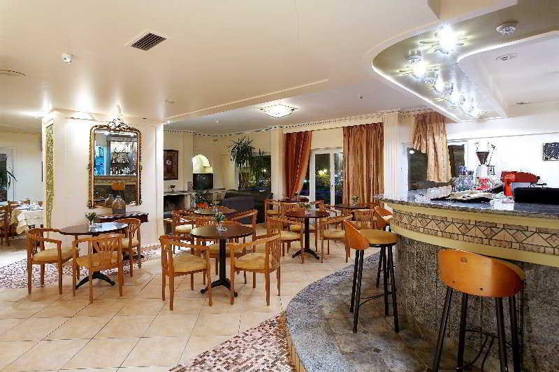 Achillion Hotel Trikala  Exterior photo